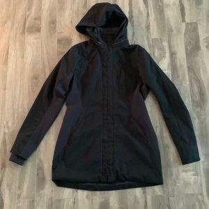 Back lululemon Hooded Jacket with Stretch